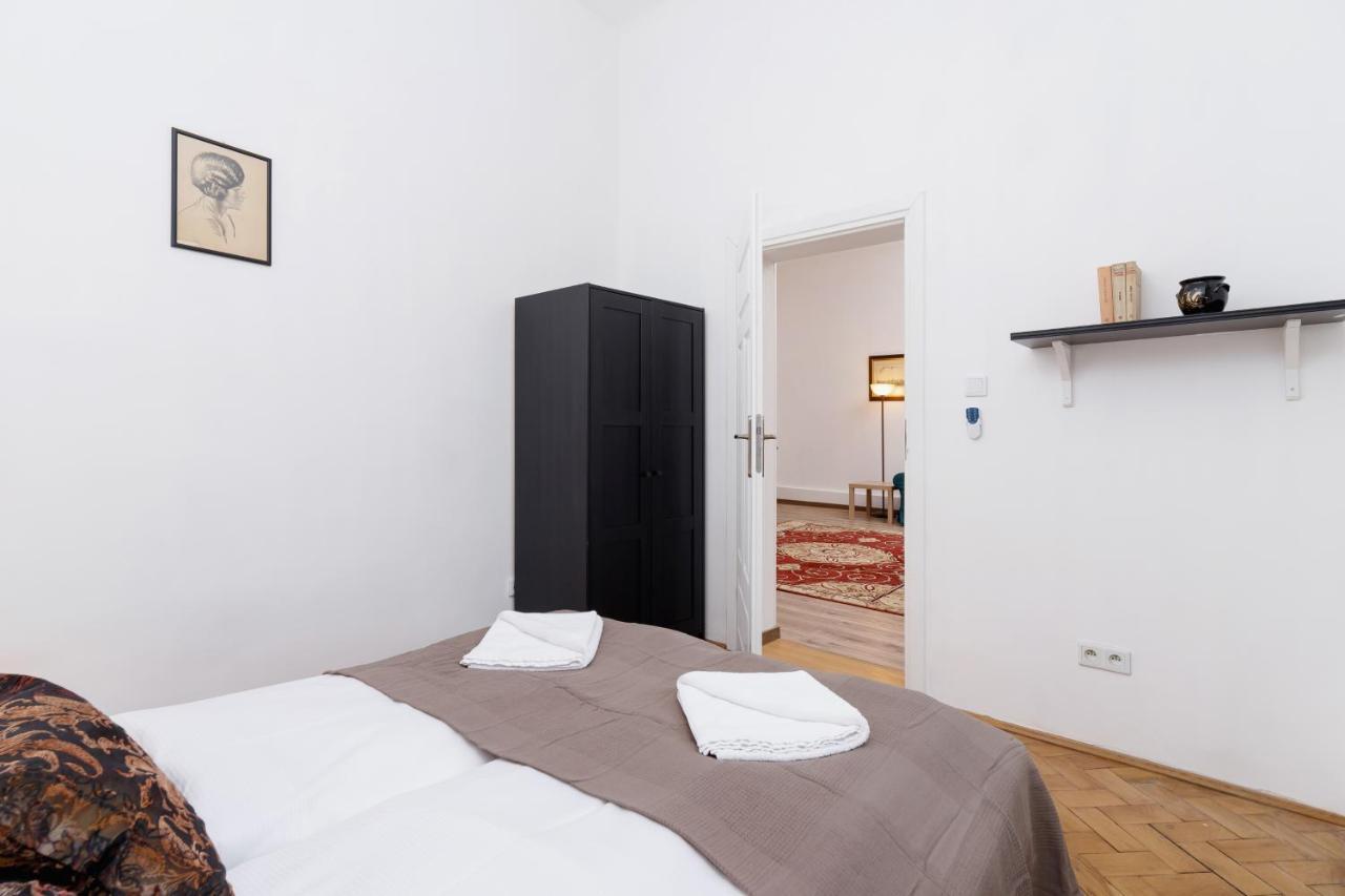Apartment Pijarska Krakow By Noclegi Renters Extérieur photo